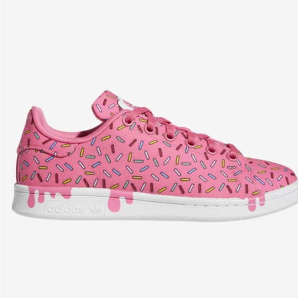 adidas Other - adidas Originals Stan Smith x Simpsons
Grade School